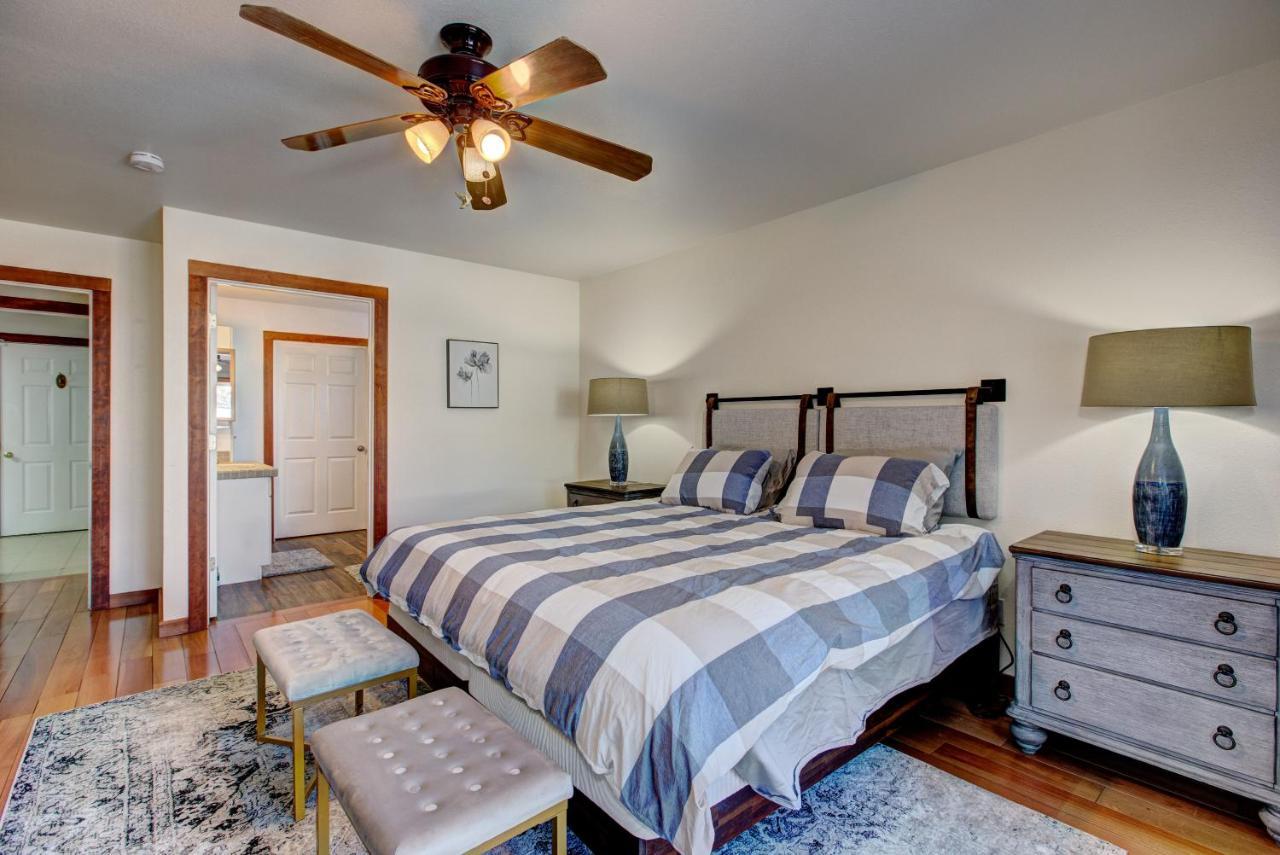 Twin Pines Cabin In Wilderness Ranch On Hwy 21, Amazing Views, 20 Ft Ceilings, Fully Fenced Yard, Pet Friendly, , Go Paddle Boarding At Lucky Peak, Or Snowshoeing In Idaho City And Take In The Hot Springs, Sleeps 10! 博伊西 外观 照片