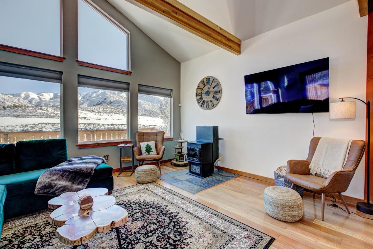 Twin Pines Cabin In Wilderness Ranch On Hwy 21, Amazing Views, 20 Ft Ceilings, Fully Fenced Yard, Pet Friendly, , Go Paddle Boarding At Lucky Peak, Or Snowshoeing In Idaho City And Take In The Hot Springs, Sleeps 10! 博伊西 外观 照片