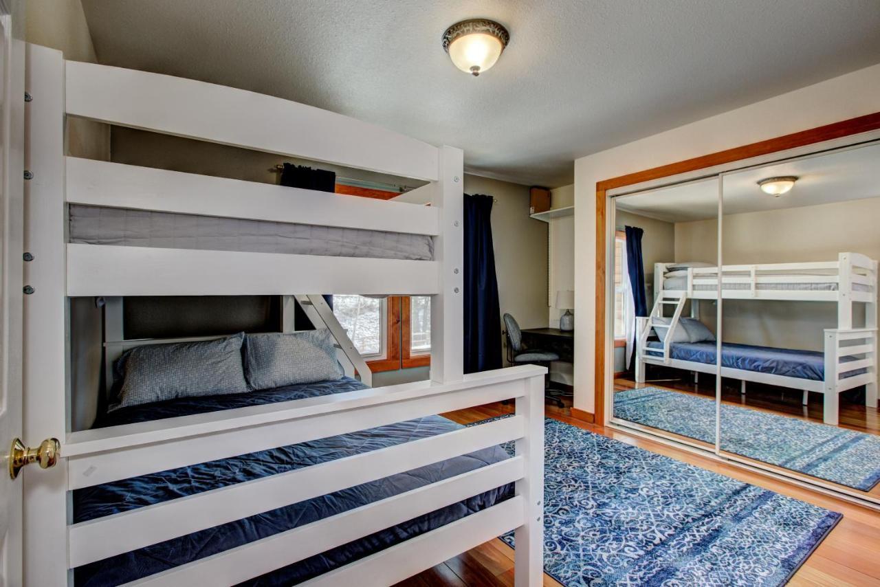 Twin Pines Cabin In Wilderness Ranch On Hwy 21, Amazing Views, 20 Ft Ceilings, Fully Fenced Yard, Pet Friendly, , Go Paddle Boarding At Lucky Peak, Or Snowshoeing In Idaho City And Take In The Hot Springs, Sleeps 10! 博伊西 外观 照片